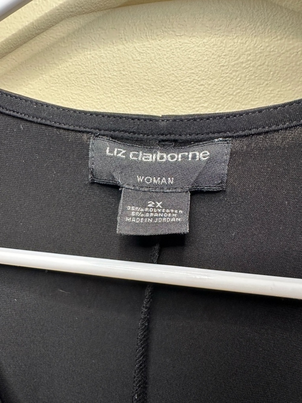 Liz Claiborne 2X Black V-Neck Stretch Top - P2P 30” Length 29” - Picture 3 of 3